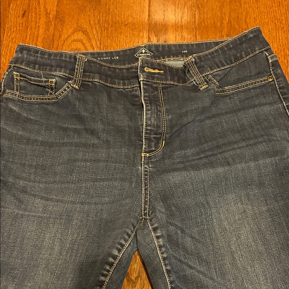 3 for $25!! St. John's Bay Women's Medium Blue Skinny Jeans
